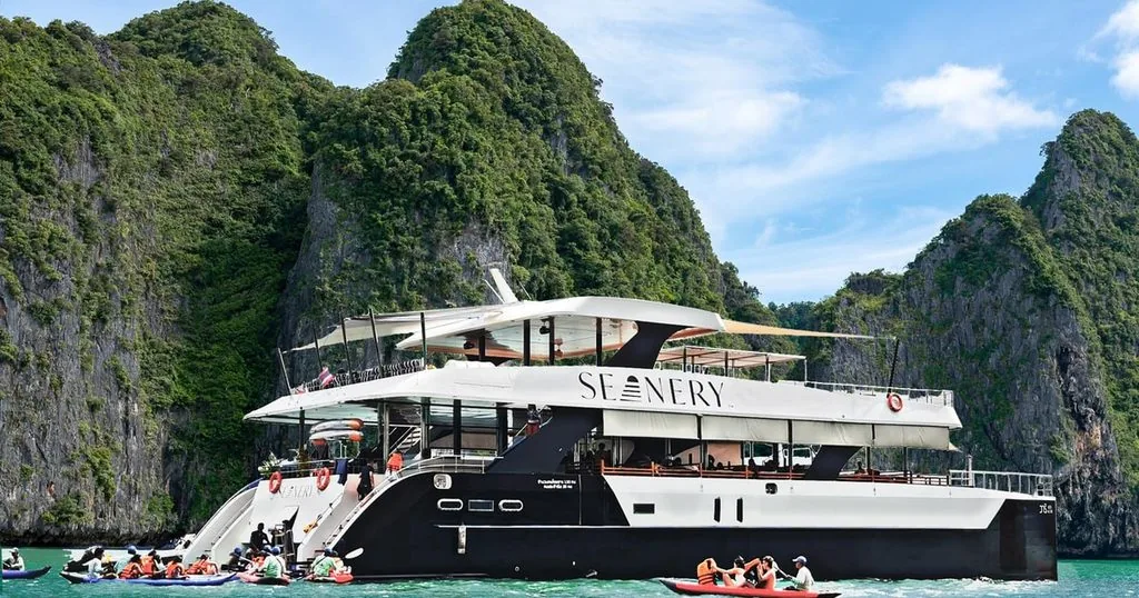 ภูเก็ต: ทัวร์เรือหรูชมพระอาทิตย์ตกที่เกาะเจมส์บอนด์