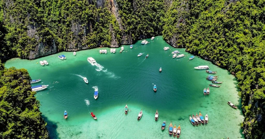 ภูเก็ต: มายาเบย์ เกาะพีพี และเกาะไผ่ พร้อมอาหารกลางวันบุฟเฟ่ต์